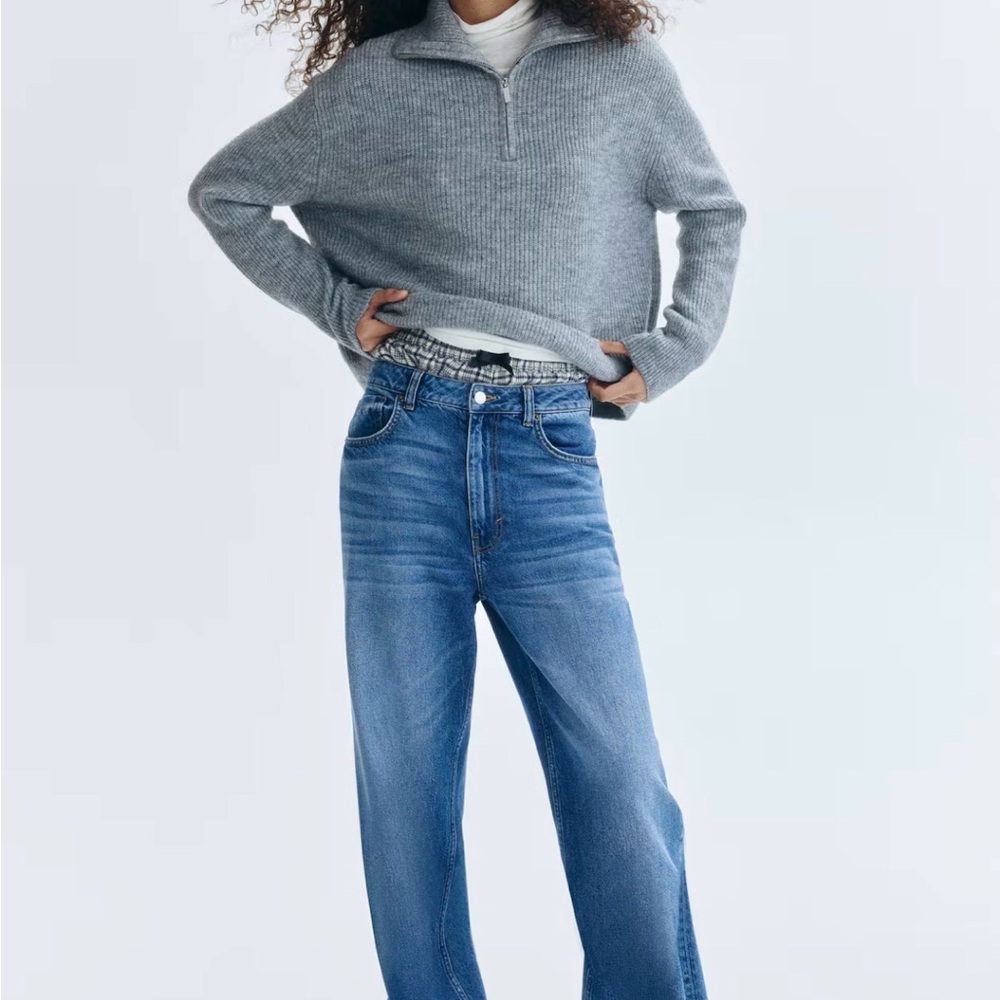 Cozy Gray Ribbed Pullover - Picture 2 of 6
